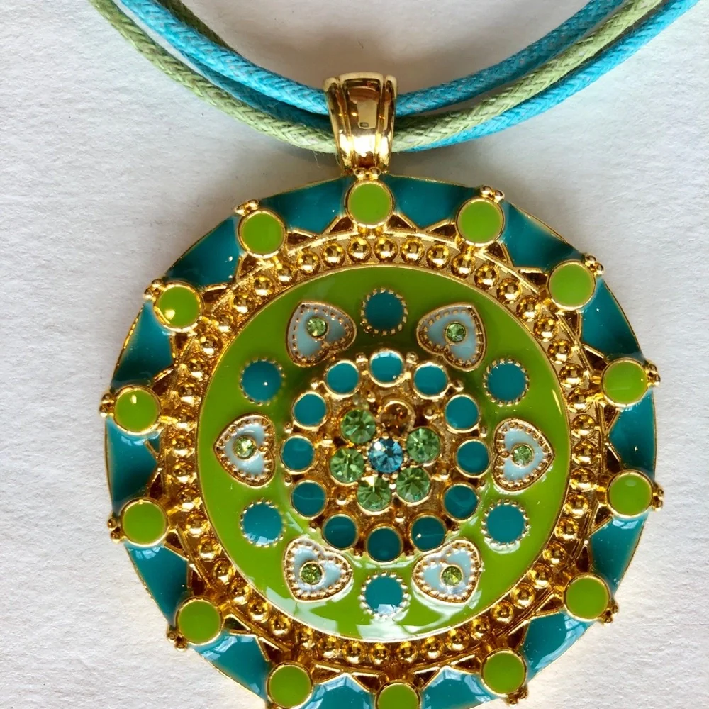 Crystal Studded Pendant‎ Cord Necklace~Earring Set